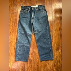Levi’s 505 Relaxed Straight Leg Jeans Men’s 34x30 with pockets zipper closure